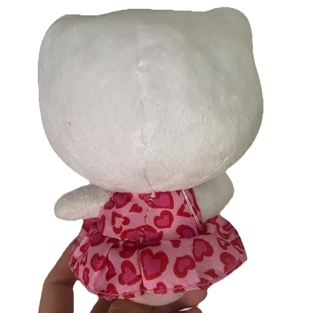 Ty Beanie Baby - Hello Kitty by‎ Sanrio Plush Heart Dress and Heart 2013